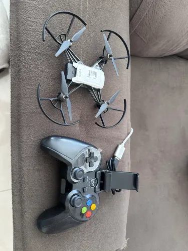 Drone Tello com controle Ipega