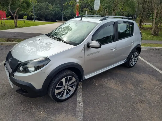 Renault Sandero Stepway Hi-power 1.6 8V 5P 2013
