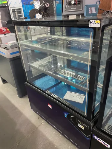 MB Vitrine aquecida Venâncio 1M