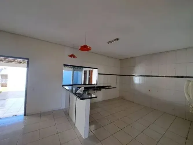 VENDE-SE CASA EM BENEVIDES