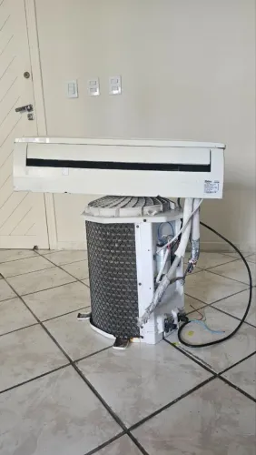 Ar Condicionado Split Philco 9.000 BTUs 220V + Comando Original - Oportunidade