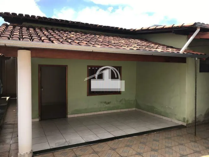 Casa para aluguel, 3 quartos, 1 vaga, Centro - Sete Lagoas/MG