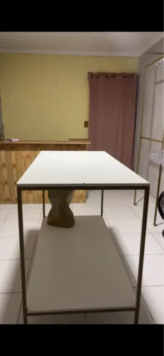 Móveis e araras para vender 