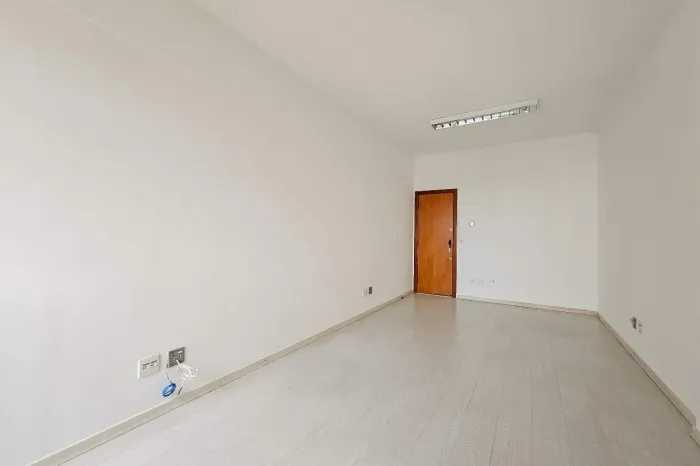 Sala para locação no Vila da Serra