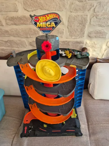 Pista Hot Wheels Mega Garagem