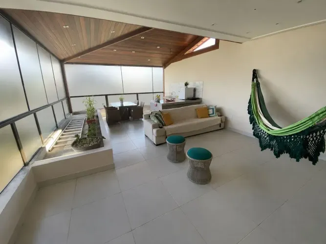 Casa em Condomínio Fechado no Altiplano - 3 suítes, 4 vagas