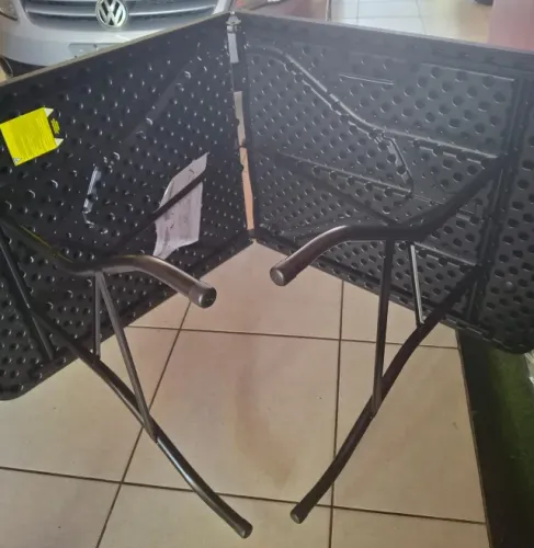 Mesa Dobrável 1,8m Preta - Ideal para Festas e Eventos!
