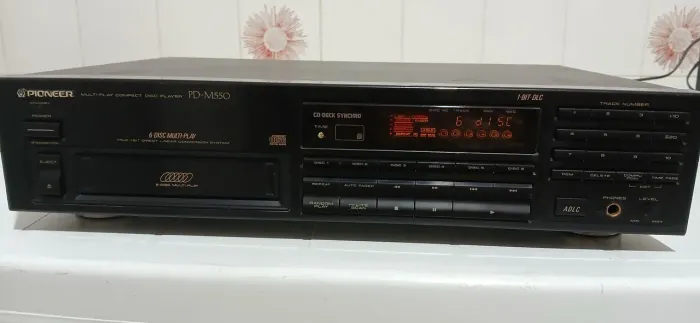 Cd player Pioneer de 6 discos  PDM-550, leia o texto todo.