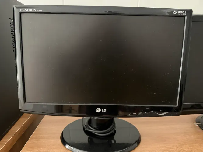 Monitor LG 18.5" (Flatron W1943C)
