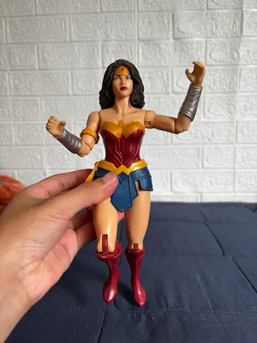 Boneca mulher maravilha