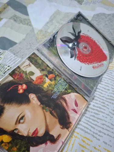 CD - Katy Perry One Of That Boys (original)