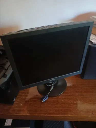 Monitor Proview LP 717 - 17" LCD, VGA retirada de peças <br>