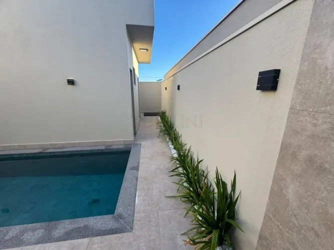 Casa à venda no condomínio Residencial Villa de Leon em Piratininga-SP.