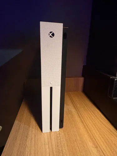 Xbox One S 1TB + Controle Original - Ótimo Estado