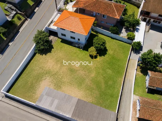 Amplo Terreno com 900mts², perfeito para Investidores no Estreito