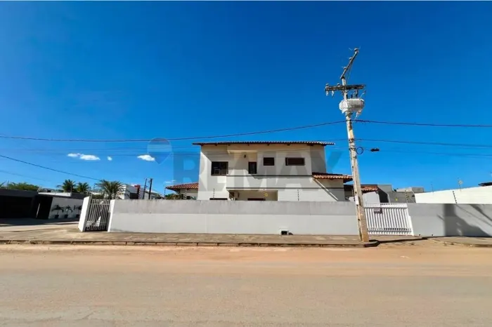 Sobrado: Conforto e Localização Privilegiada