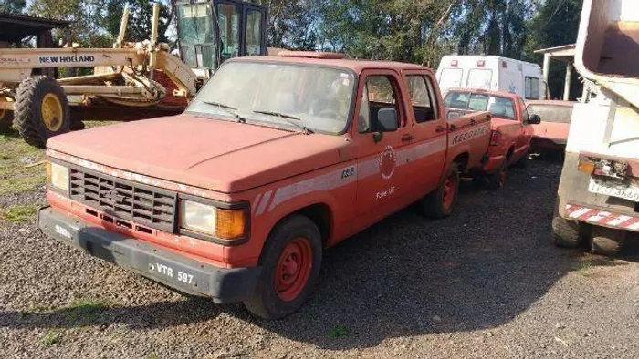 Peças D-20 D20 C20 C-20 Sucata D20 D-20 C20 D40 Cabine Dupla para venda de peças