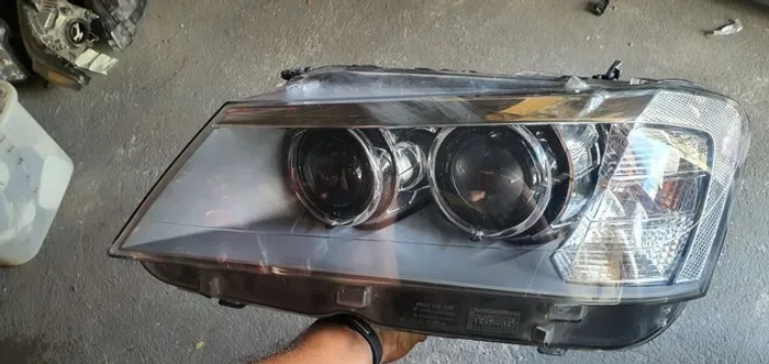 Farol da bmw x3