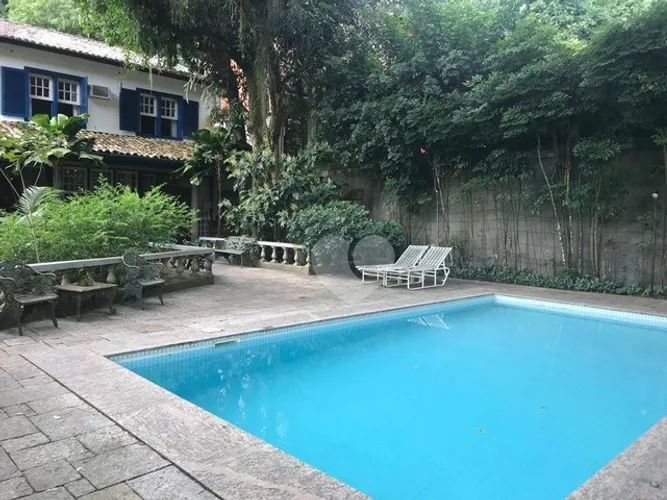 Condomínio Jardim do Itanhanga - Casa Duplex de 4 Quartos com Piscina e Espaço Gourmet. It