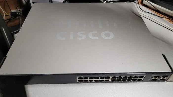 Switch Linksys cisco Sge 2000 24 Portas 10/100/1000