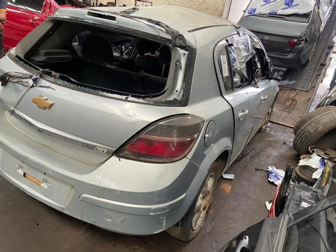 Sucata Gm/ Vectra Hatch 4p GT 2009/2010