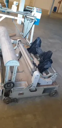 Máquina de enfestar