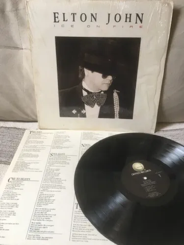 LP Elton John - Ice on fire
