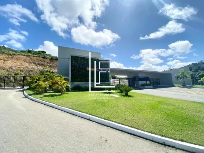 Lote de 610,50m² em condomínio fechado de alto padrão em Guaxuma - Condomínio Green Park