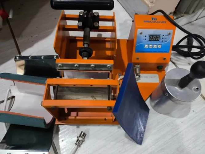 Prensa Sublimadora Semiautomatica Mecolour Laranja E Preta 