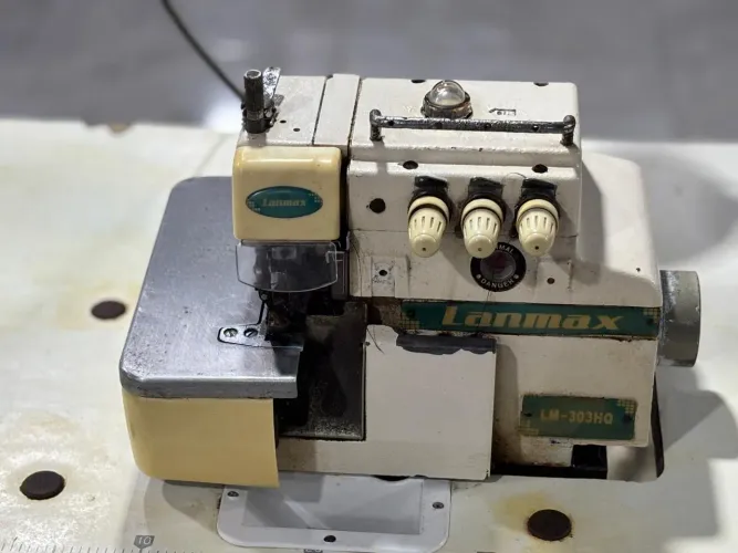 Máquina overloque industrial 