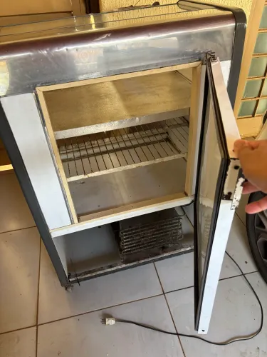 Estufa refrigerada