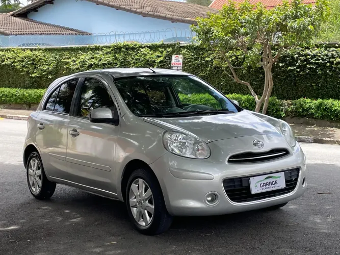 Nissan March SV 1.6 16V Flex Fuel 2014