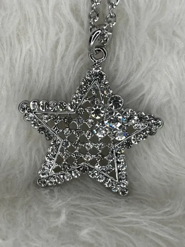 Colar Grande Estrela com Strass Delicado