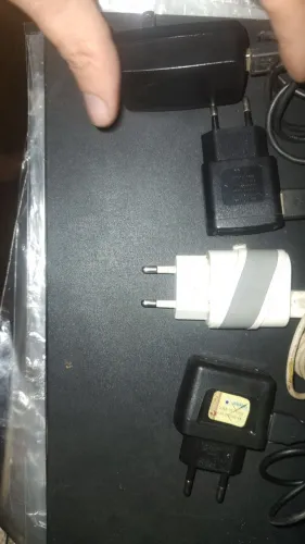4 Carregadores de Celular - Diversos Modelos