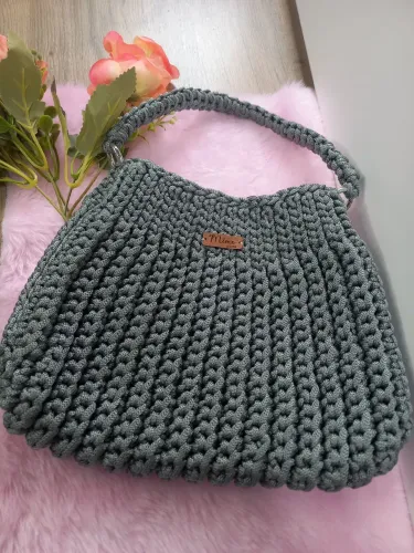 Bolsa artesanal de croche feita com fio náutico- Mima