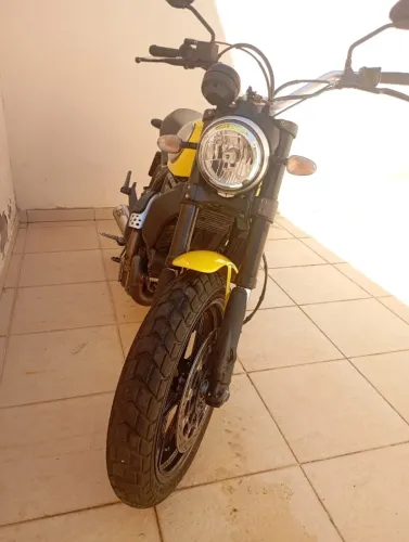 Ducati Scrambler 800 cc