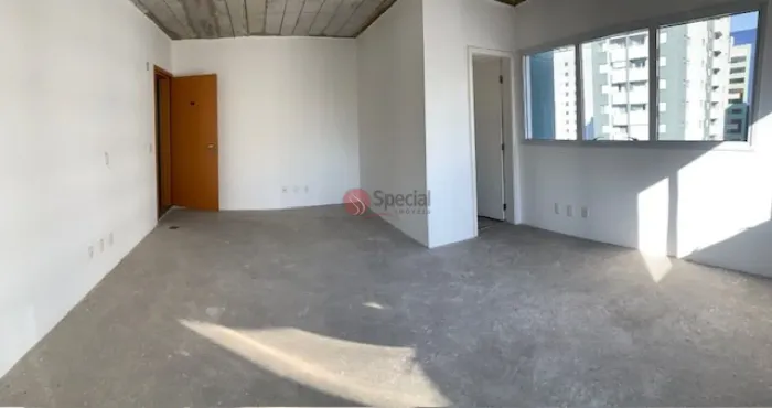 Sala comercial à venda no Tatuapé ao lado do Metrô Carrão
