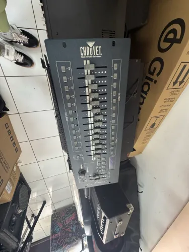 Mesa pra controlar iluminação 
