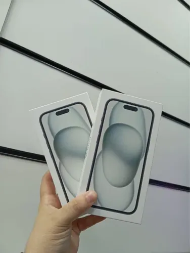 iPhones 15 novos 