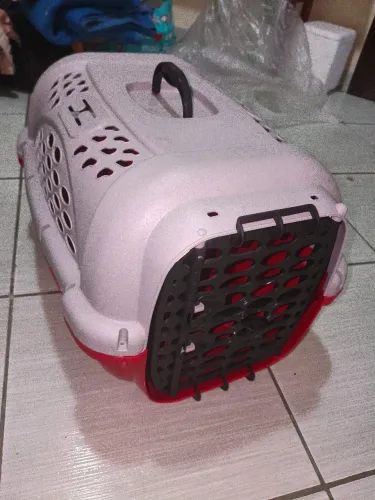 Caixa de transporte para cães porte médio usada, excelente estado