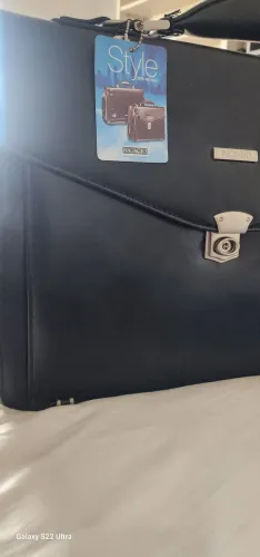 Maleta Executiva Baggagio NOVA EM COURO 