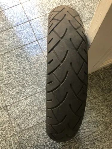 Pneu Metzeler Marathon 880, 120/80r17 para Harley-Davdison