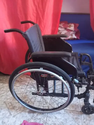 Cadeira rodas usada qualidade boa