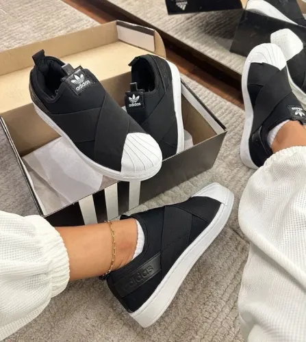 Tênis Adidas Slip On Preto