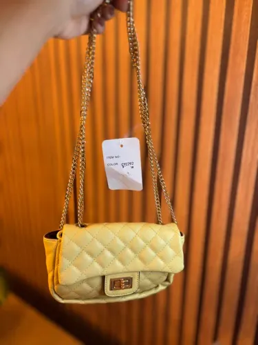 Bolsa de Ombro Pequena Amarela