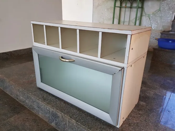 Armário Aéreo de Cozinha com Nicho para Vinhos