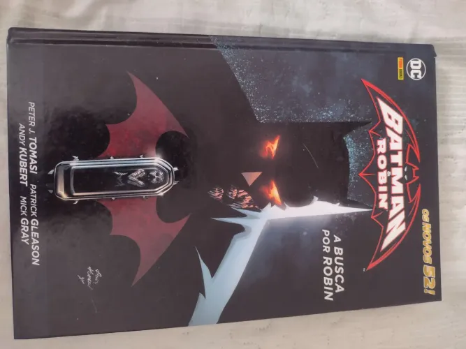 Batman & Robin - A busca por Robin. Panini