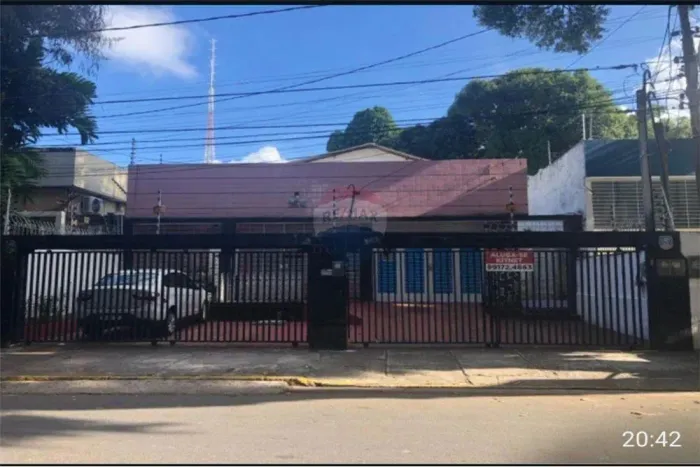 Casa comercial com 10 kitinetes na Boa Vista