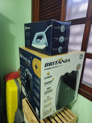Fritadeira Elétrica Air Fryer Britânia BFR25P 4L 1500W