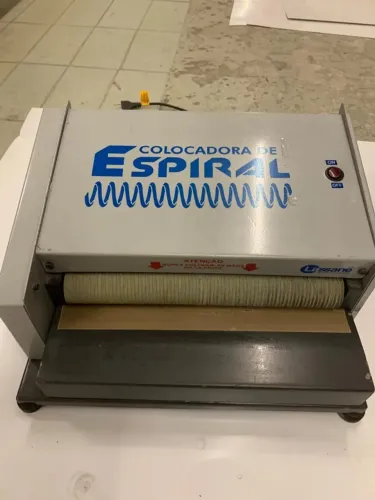 Máquina colocadora de espiral elétrica (espiral de até 33mm)